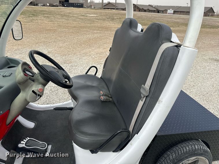 image for item EQ1221 2001 GEM E2 golf cart