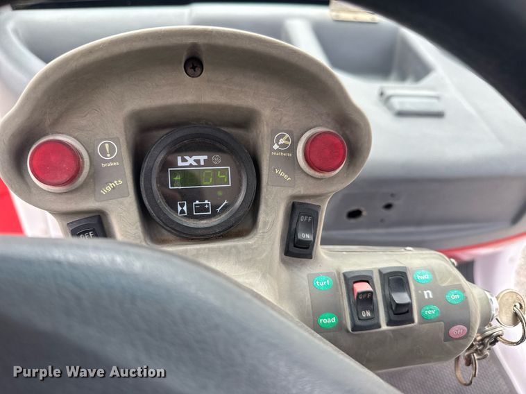 image for item EQ1221 2001 GEM E2 golf cart