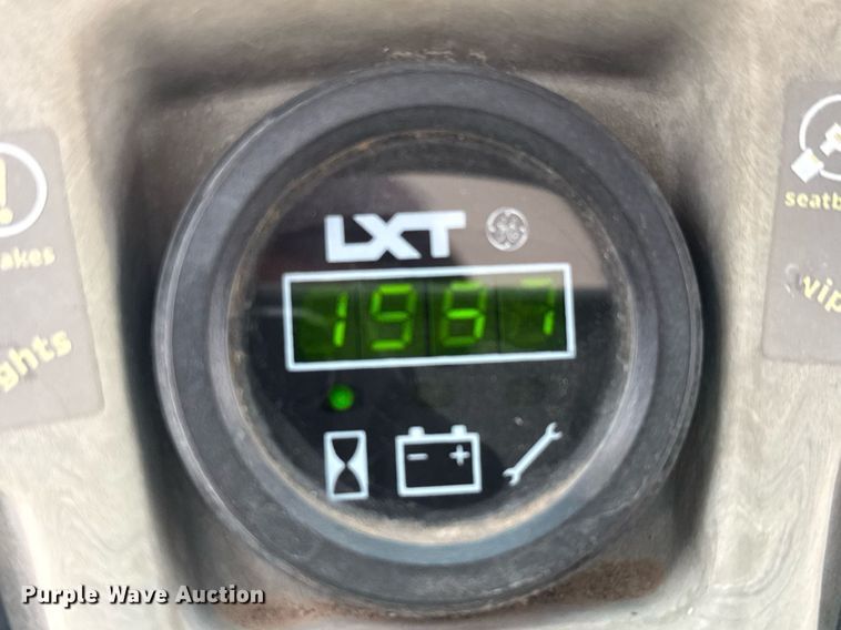 image for item EQ1221 2001 GEM E2 golf cart