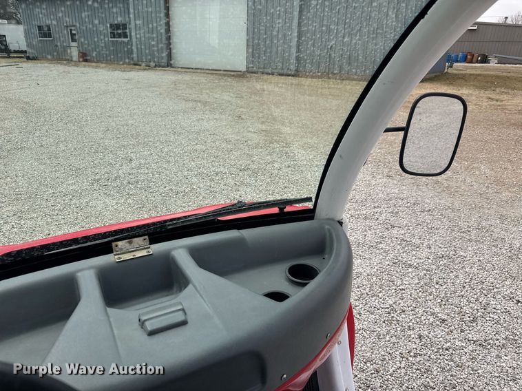 image for item EQ1221 2001 GEM E2 golf cart