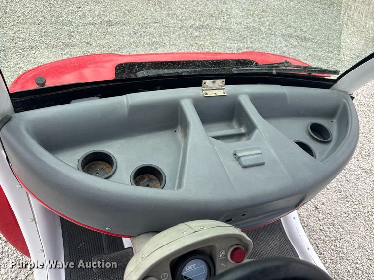 image for item EQ1221 2001 GEM E2 golf cart