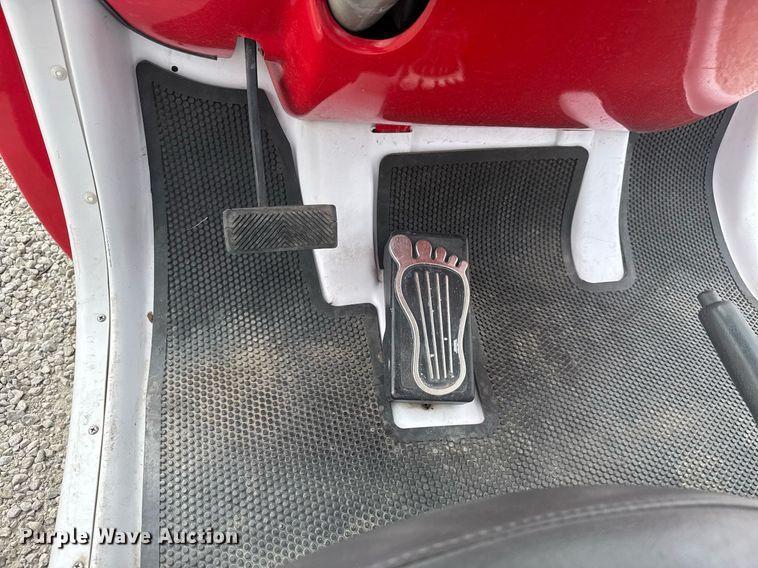 image for item EQ1221 2001 GEM E2 golf cart