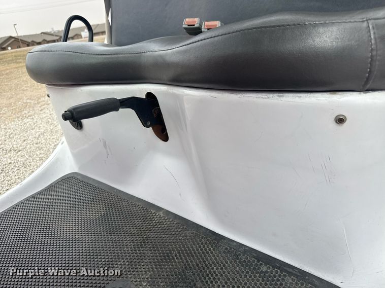 image for item EQ1221 2001 GEM E2 golf cart