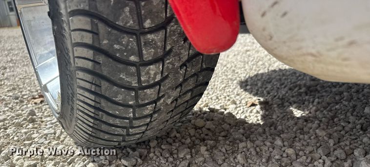 image for item EQ1221 2001 GEM E2 golf cart