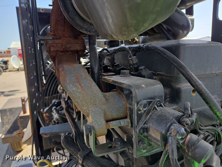 image for item EQ2576 John Deere power unit