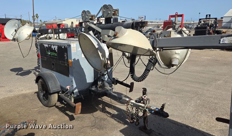 image for item EQ2577 2012 Magnum MLT3060K light plant