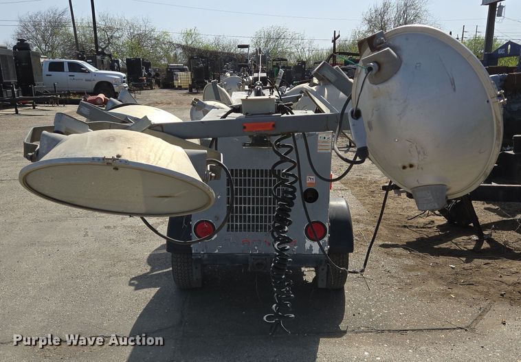 image for item EQ2577 2012 Magnum MLT3060K light plant