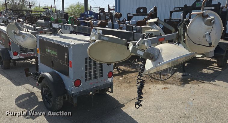 image for item EQ2577 2012 Magnum MLT3060K light plant