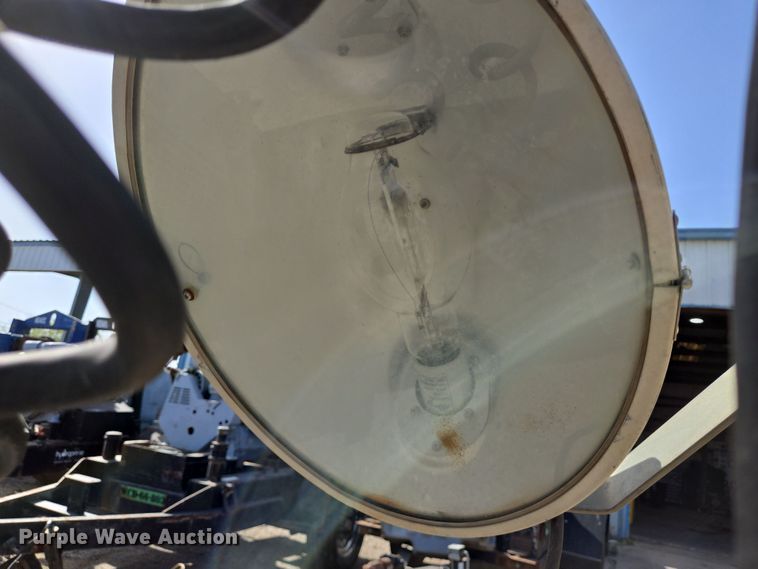 image for item EQ2577 2012 Magnum MLT3060K light plant