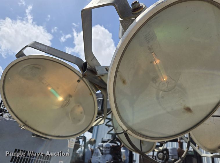 image for item EQ2577 2012 Magnum MLT3060K light plant