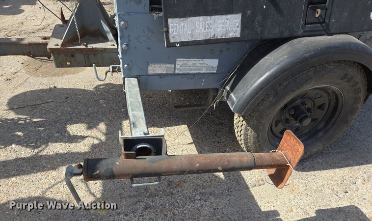 image for item EQ2579 2012 Magnum MLT3060M light plant