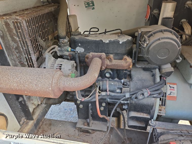 image for item EQ2579 2012 Magnum MLT3060M light plant