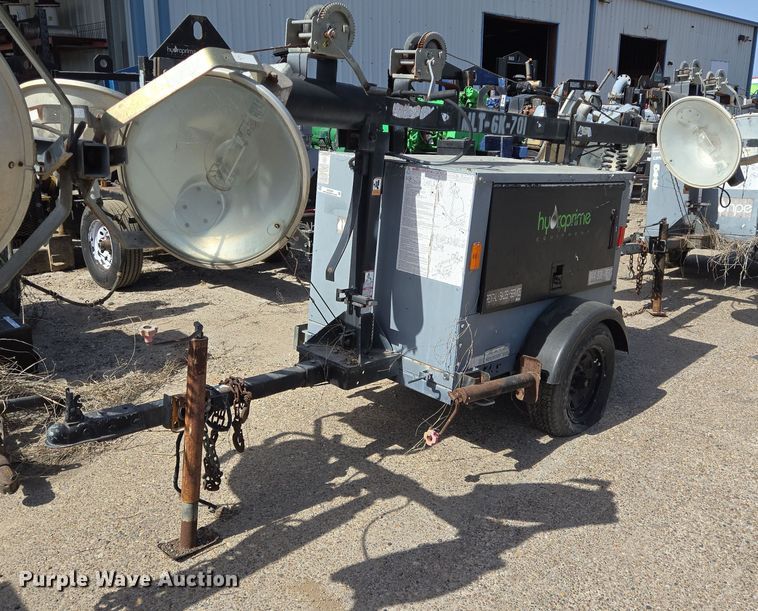 image for item EQ2580 2011 Magnum MLT3060M light plant