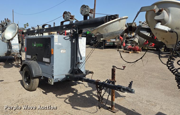 image for item EQ2580 2011 Magnum MLT3060M light plant