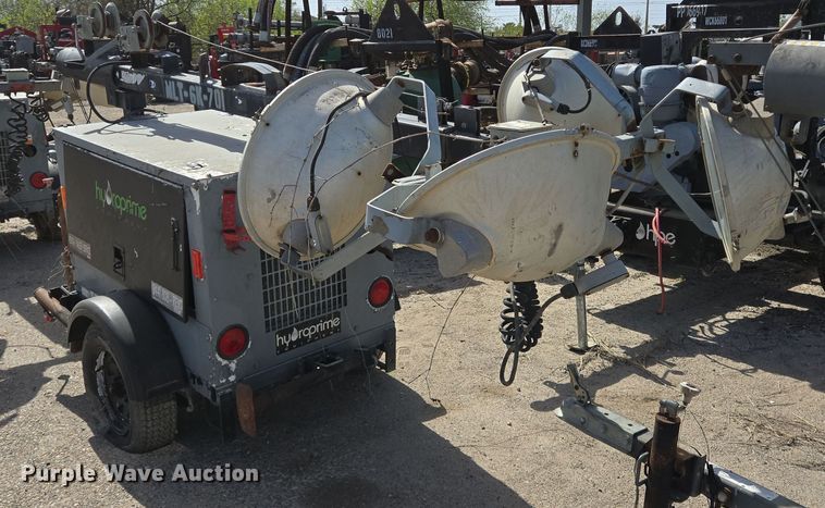 image for item EQ2580 2011 Magnum MLT3060M light plant