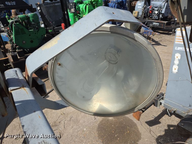 image for item EQ2580 2011 Magnum MLT3060M light plant