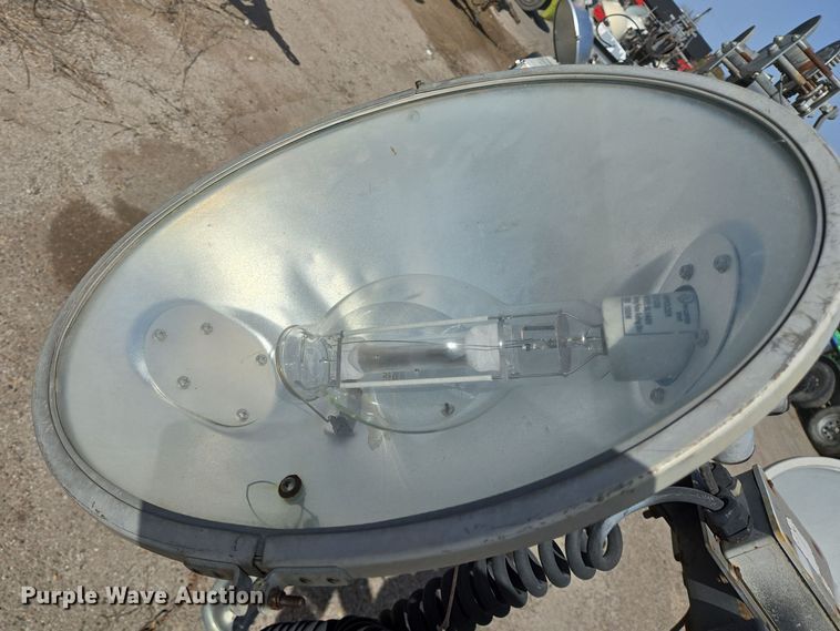 image for item EQ2580 2011 Magnum MLT3060M light plant