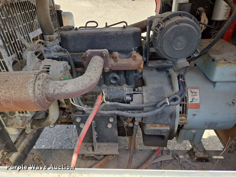 image for item EQ2580 2011 Magnum MLT3060M light plant