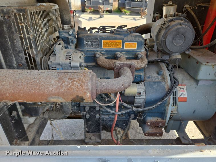 image for item EQ2581 2012 Magnum MLT3060K light plant