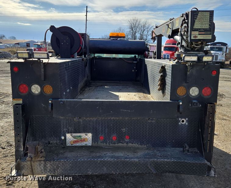 image for item EQ6716 2003 Ford F450 Super Duty  utility / service truck