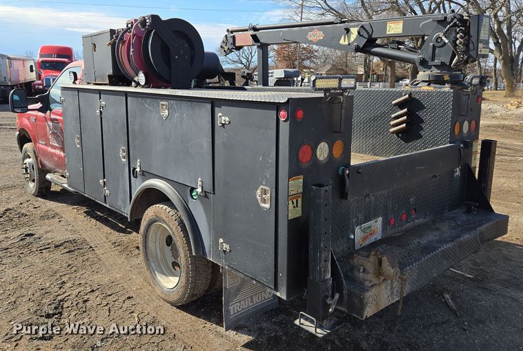 image for item EQ6716 2003 Ford F450 Super Duty  utility / service truck