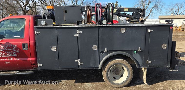 image for item EQ6716 2003 Ford F450 Super Duty  utility / service truck