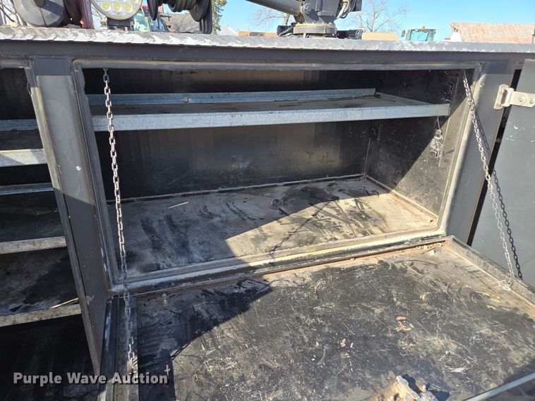 image for item EQ6716 2003 Ford F450 Super Duty  utility / service truck