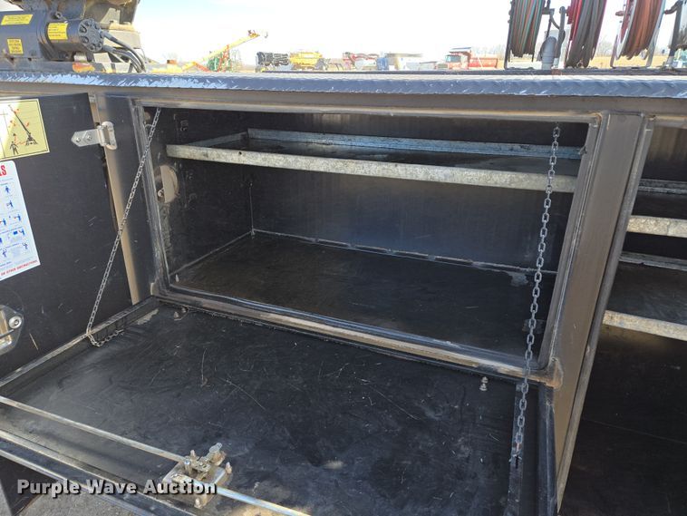 image for item EQ6716 2003 Ford F450 Super Duty  utility / service truck