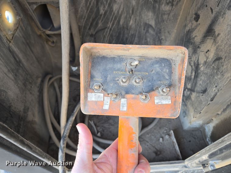 image for item EQ6716 2003 Ford F450 Super Duty  utility / service truck