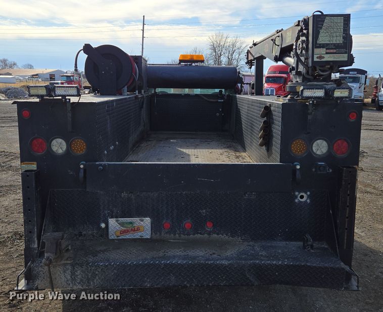 image for item EQ6716 2003 Ford F450 Super Duty  utility / service truck