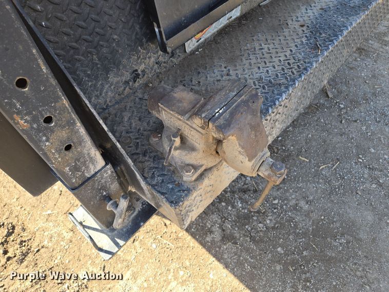 image for item EQ6716 2003 Ford F450 Super Duty  utility / service truck