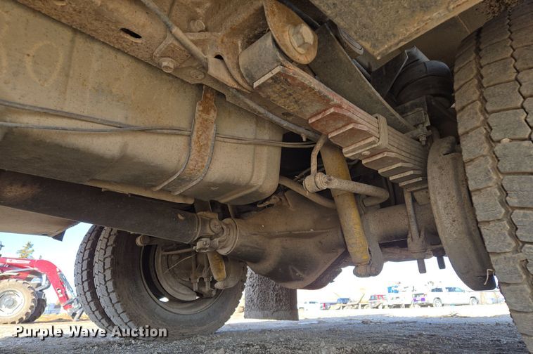 image for item EQ6716 2003 Ford F450 Super Duty  utility / service truck