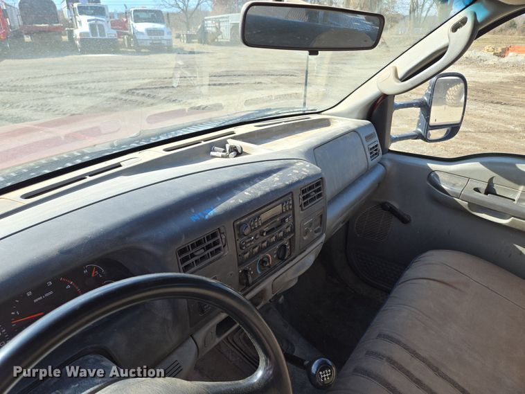 image for item EQ6716 2003 Ford F450 Super Duty  utility / service truck