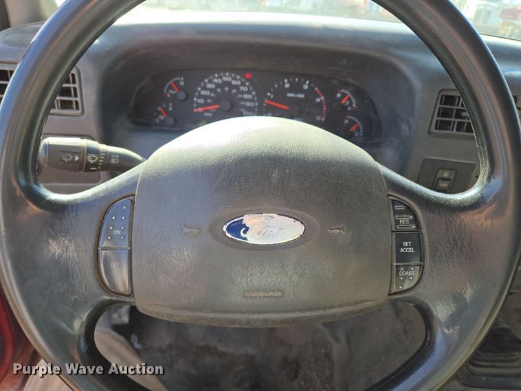 image for item EQ6716 2003 Ford F450 Super Duty  utility / service truck