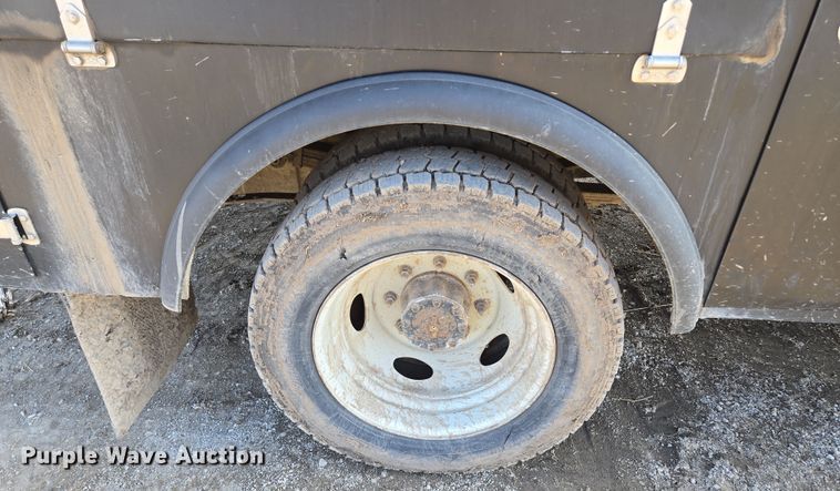 image for item EQ6716 2003 Ford F450 Super Duty  utility / service truck