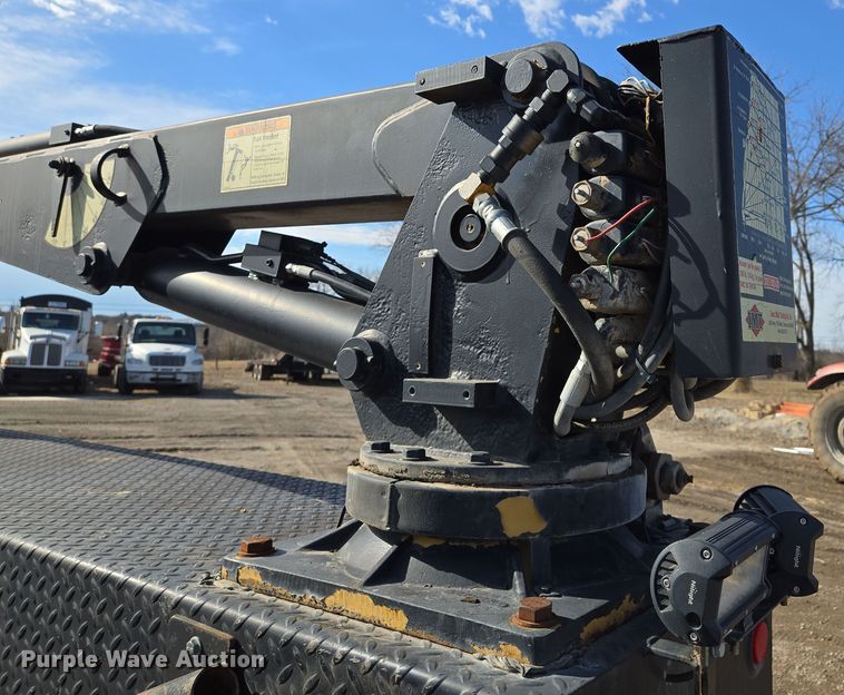 image for item EQ6716 2003 Ford F450 Super Duty  utility / service truck