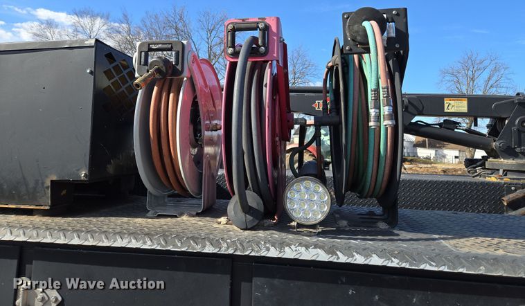 image for item EQ6716 2003 Ford F450 Super Duty  utility / service truck