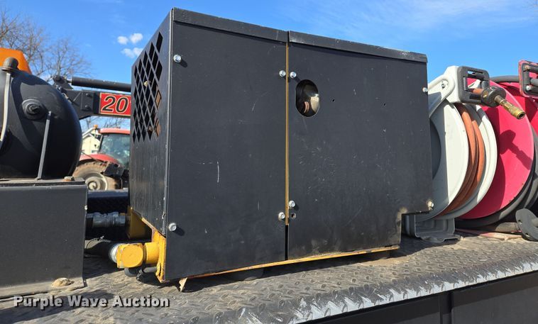 image for item EQ6716 2003 Ford F450 Super Duty  utility / service truck