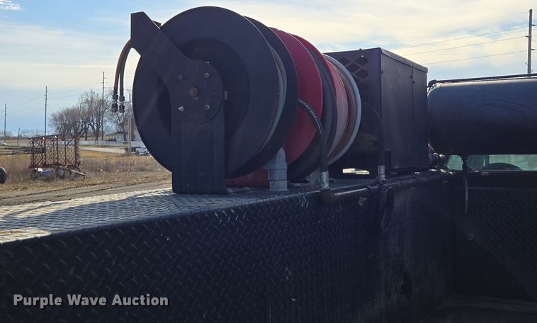 image for item EQ6716 2003 Ford F450 Super Duty  utility / service truck