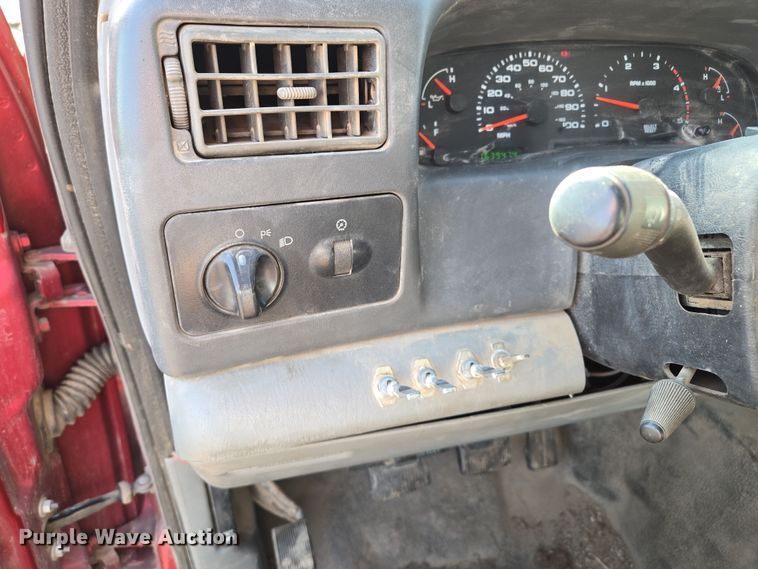 image for item EQ6716 2003 Ford F450 Super Duty  utility / service truck