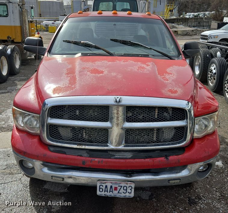 image for item EQ6778 2003 Dodge  Ram 3500 Quad Cab pickup truck cab and chassis