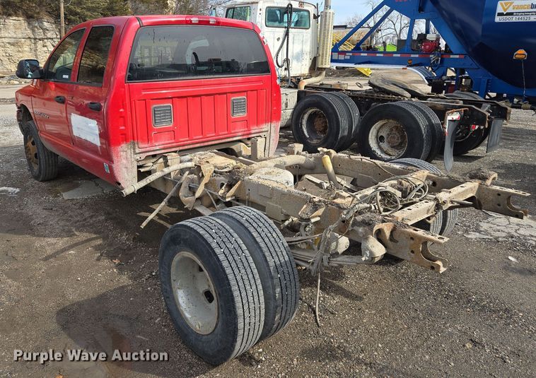 image for item EQ6778 2003 Dodge  Ram 3500 Quad Cab pickup truck cab and chassis
