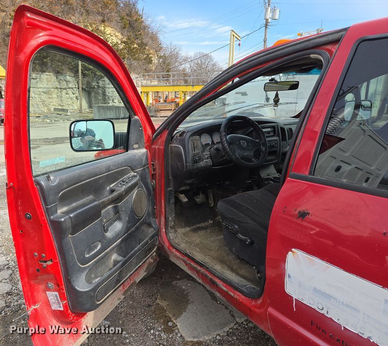 image for item EQ6778 2003 Dodge  Ram 3500 Quad Cab pickup truck cab and chassis