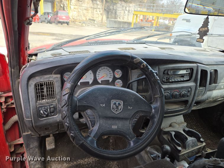 image for item EQ6778 2003 Dodge  Ram 3500 Quad Cab pickup truck cab and chassis