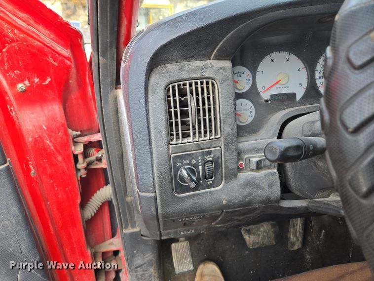 image for item EQ6778 2003 Dodge  Ram 3500 Quad Cab pickup truck cab and chassis