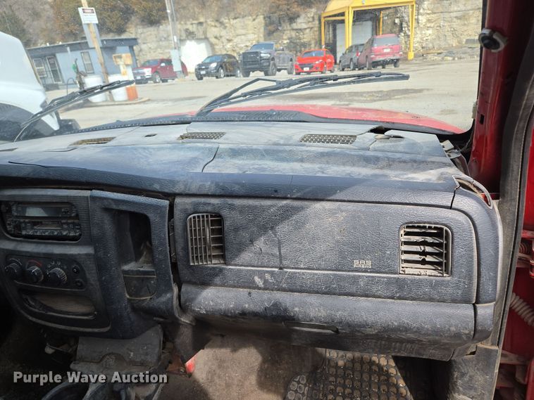 image for item EQ6778 2003 Dodge  Ram 3500 Quad Cab pickup truck cab and chassis