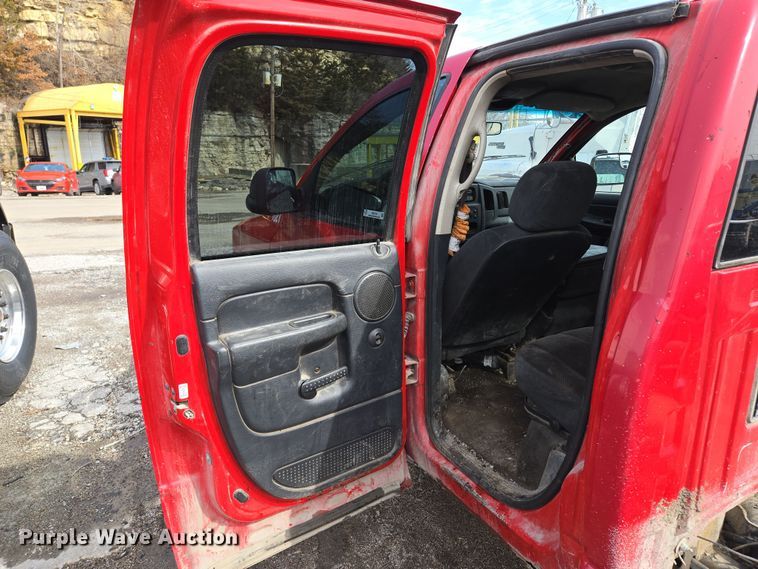 image for item EQ6778 2003 Dodge  Ram 3500 Quad Cab pickup truck cab and chassis