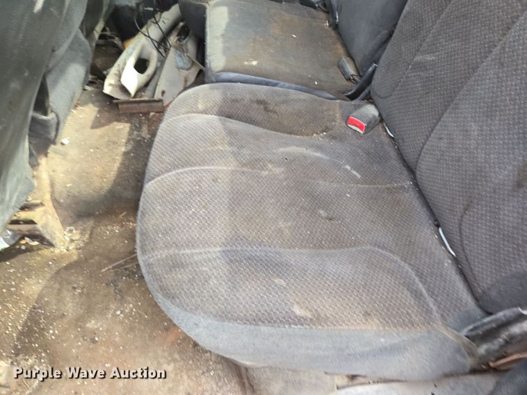 image for item EQ6778 2003 Dodge  Ram 3500 Quad Cab pickup truck cab and chassis