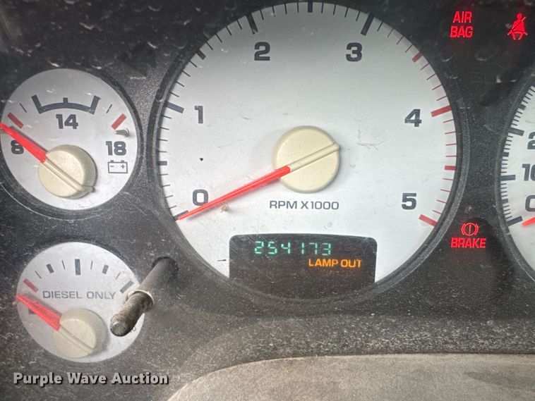 image for item EQ6778 2003 Dodge  Ram 3500 Quad Cab pickup truck cab and chassis