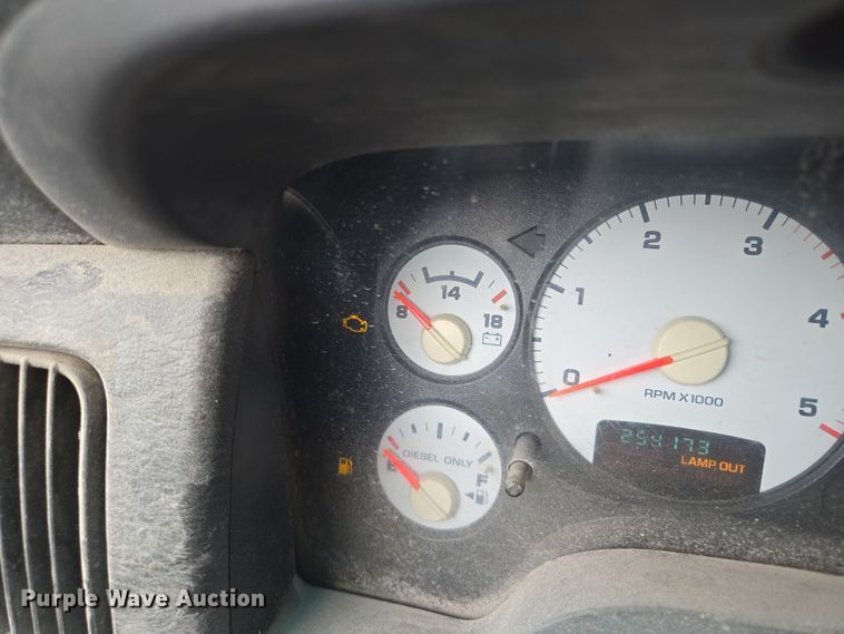 image for item EQ6778 2003 Dodge  Ram 3500 Quad Cab pickup truck cab and chassis